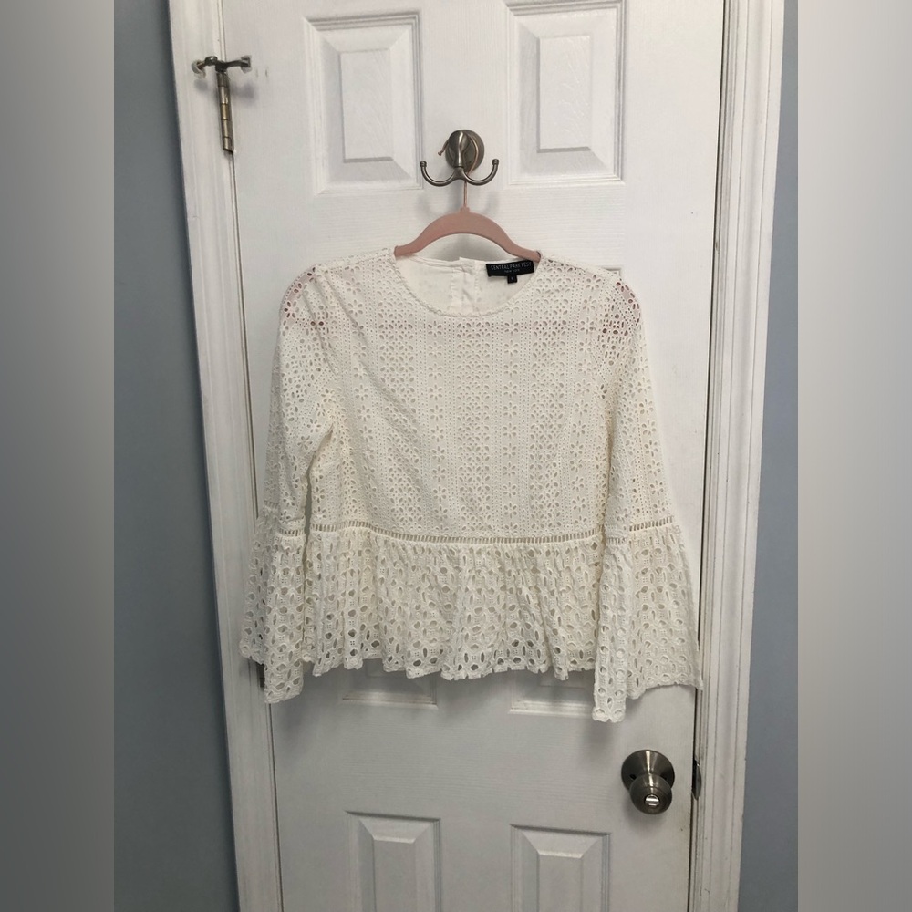 Boho Chic Bell Sleeve Daisy Lace Peplum Blouse Small Central Park West NY